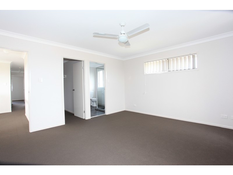 22 Daintree Circuit, North Lakes QLD 4509