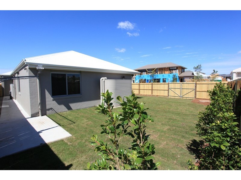 10 Friars Crescent, North Lakes QLD 4509