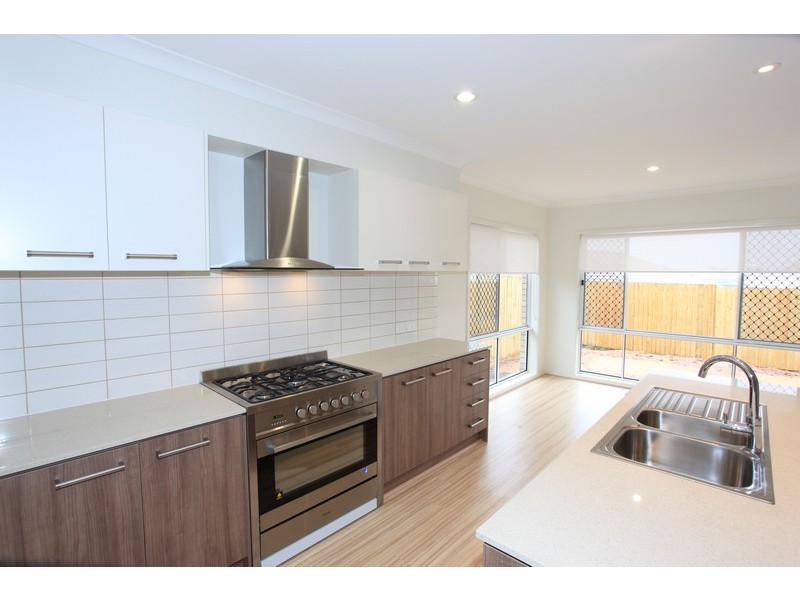 21 Moonie Crescent, North Lakes QLD 4509