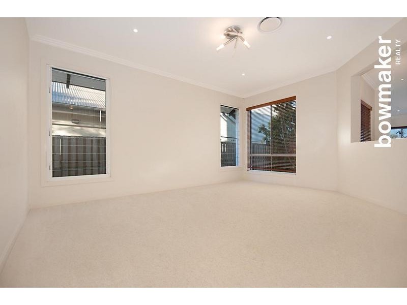 24 Sandpiper Avenue, North Lakes QLD 4509