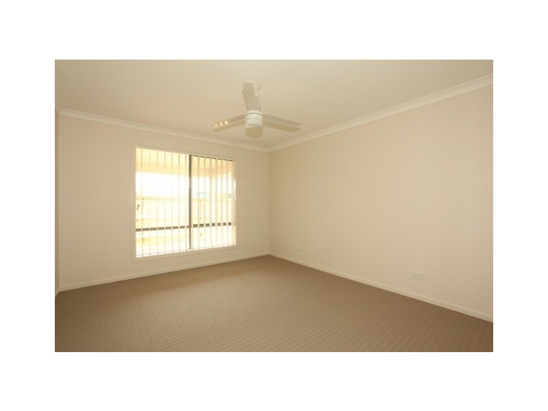 40 Severn Crescent, North Lakes QLD 4509