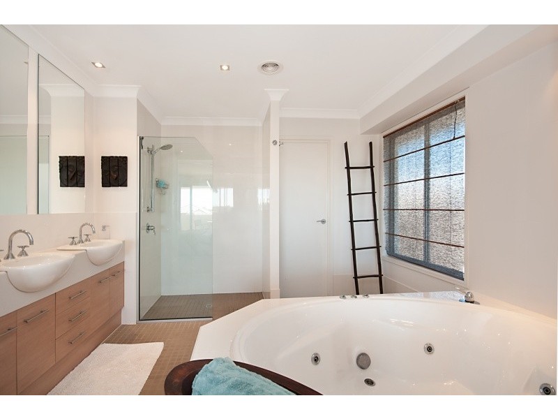 3 Appleby Close, North Lakes QLD 4509