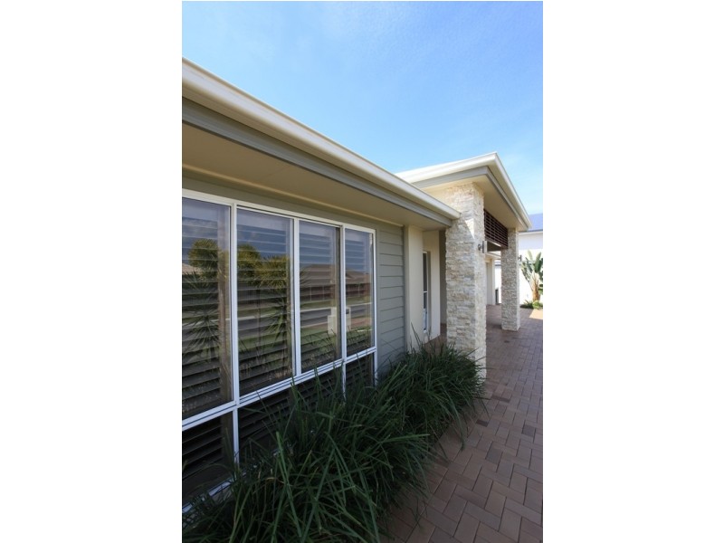 3 Eaton Close, North Lakes QLD 4509