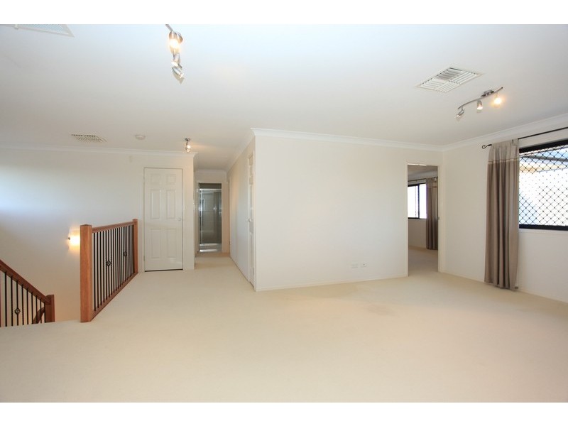2 Redcedar Street, North Lakes QLD 4509