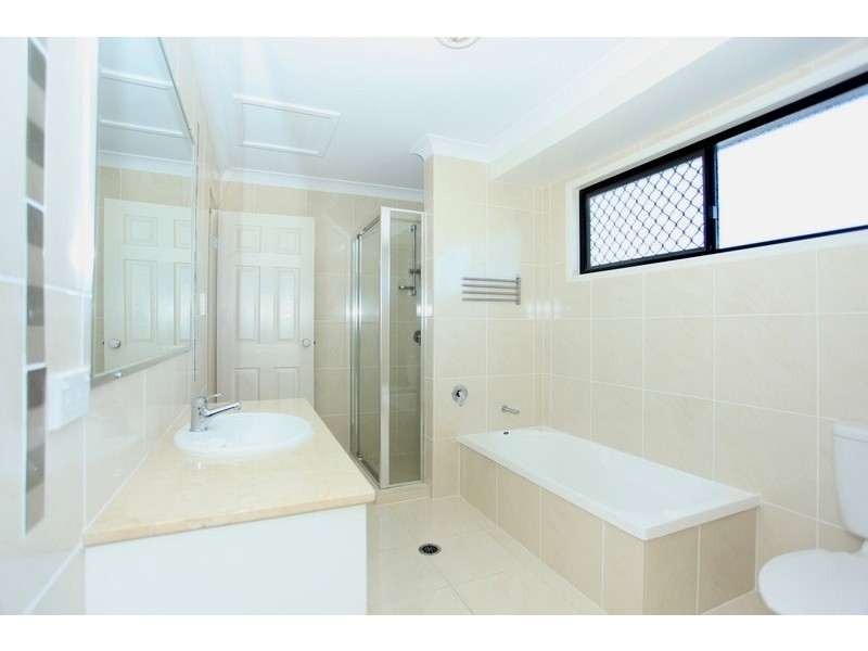 2 Redcedar Street, North Lakes QLD 4509