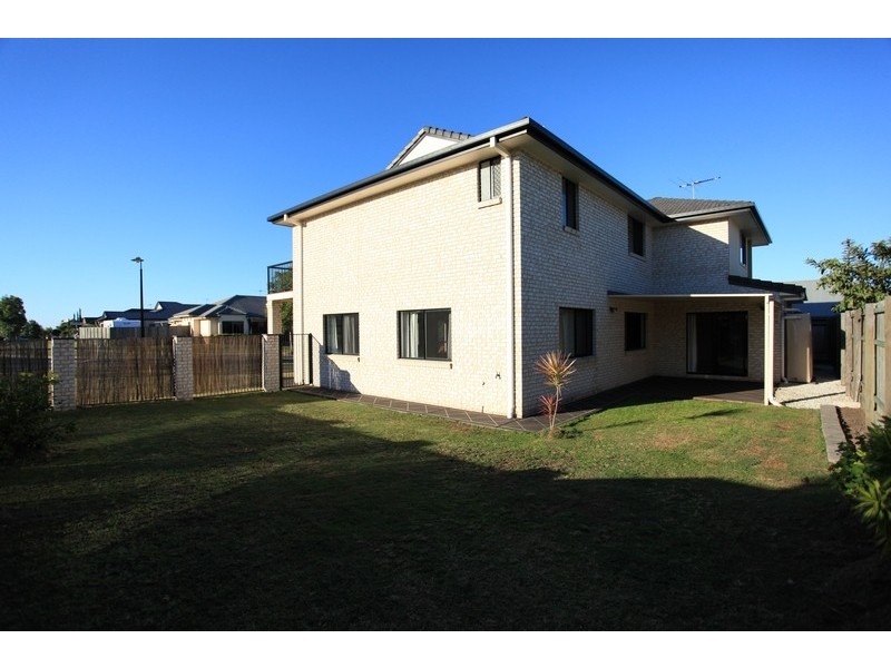 2 Redcedar Street, North Lakes QLD 4509