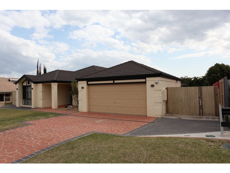 5 Chilton Crescent, North Lakes QLD 4509