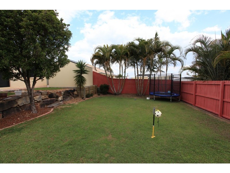 5 Chilton Crescent, North Lakes QLD 4509