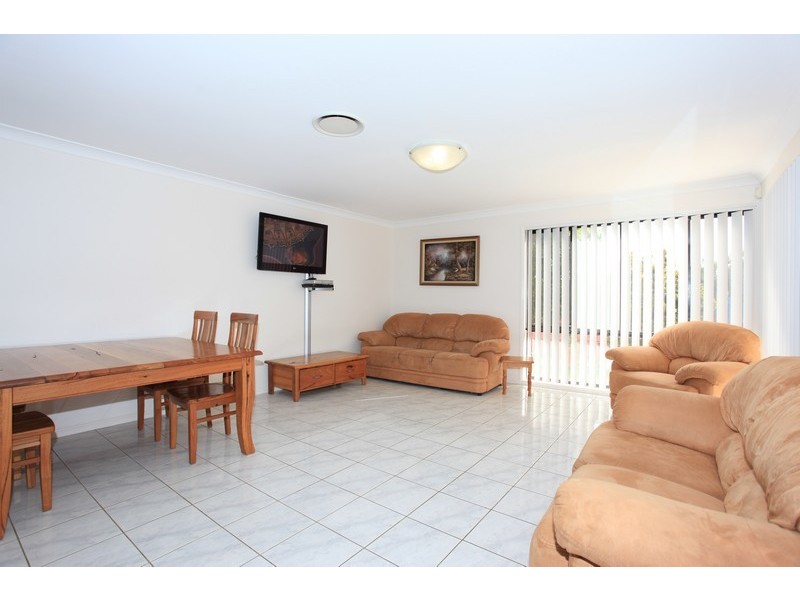 5 Chilton Crescent, North Lakes QLD 4509