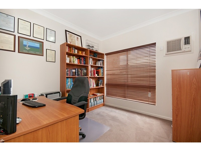 10 Appleby Close, North Lakes QLD 4509
