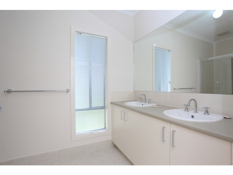 63 Astley Parade, North Lakes QLD 4509