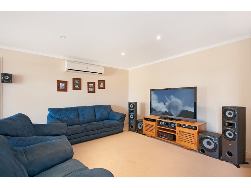 10 Saffron Court, North Lakes QLD 4509