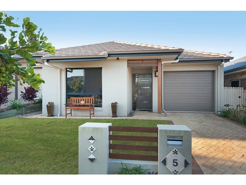 5 Kennedia Court, North Lakes QLD 4509