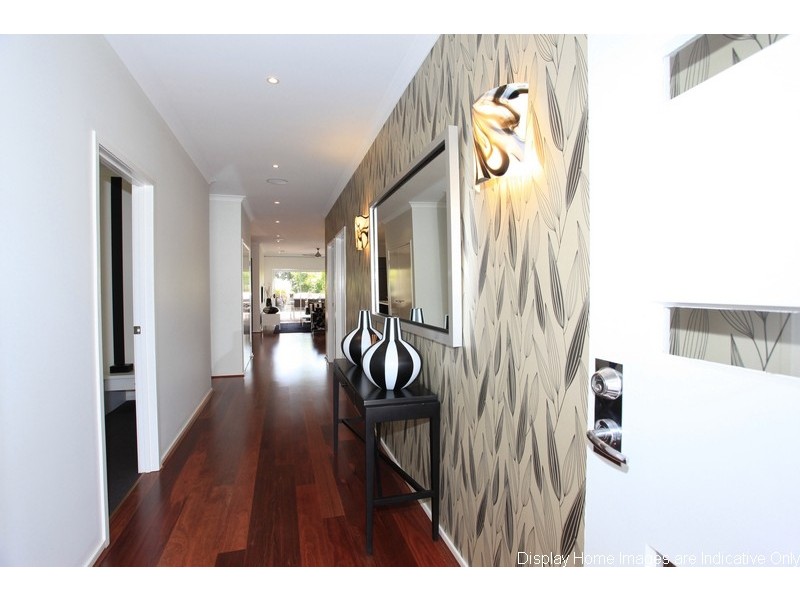 32 Severn Crescent, North Lakes QLD 4509