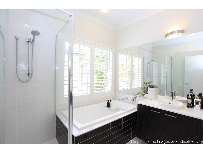 32 Severn Crescent, North Lakes QLD 4509