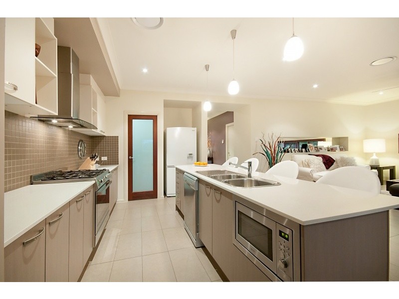 24 Kowari Crescent, North Lakes QLD 4509