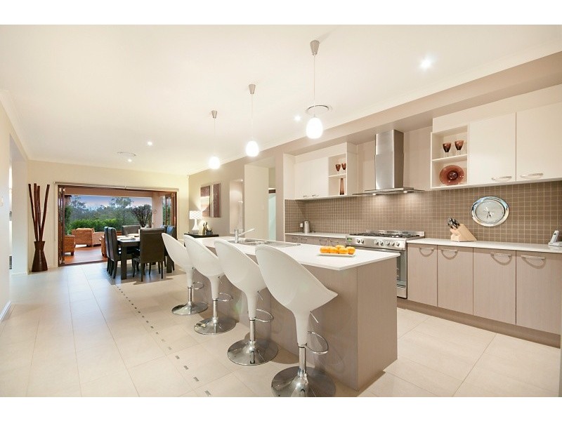24 Kowari Crescent, North Lakes QLD 4509
