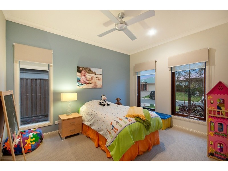 24 Kowari Crescent, North Lakes QLD 4509