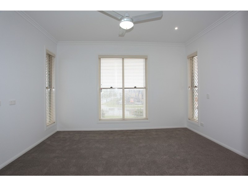 23 Merion Crescent, North Lakes QLD 4509