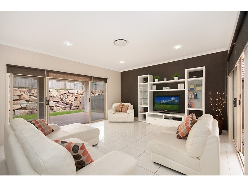 10 Calder Street, North Lakes QLD 4509