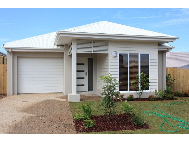 18 Severn Crescent, North Lakes QLD 4509