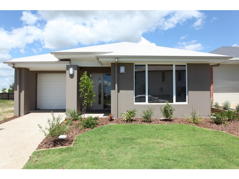 109 Mackintosh Drive, North Lakes QLD 4509