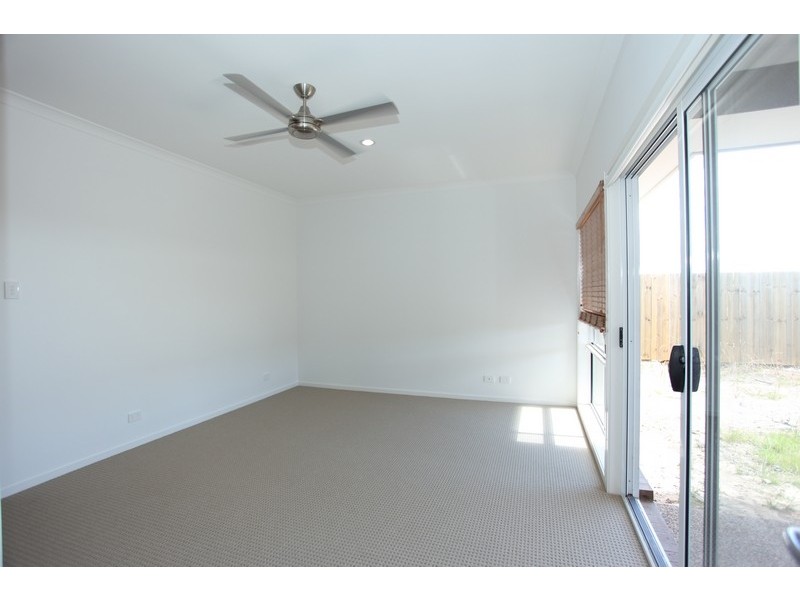 41 Riviera Crescent, North Lakes QLD 4509