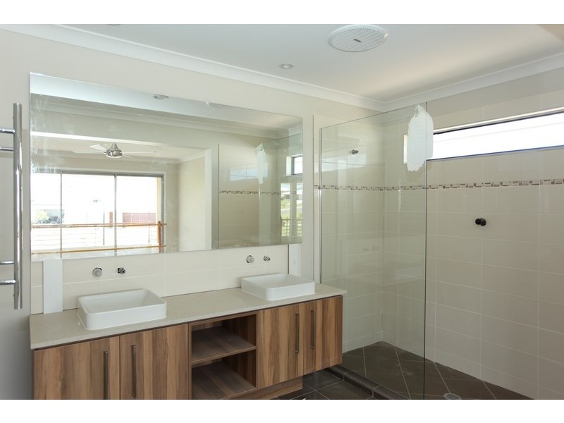 4 Merion Crescent, North Lakes QLD 4509