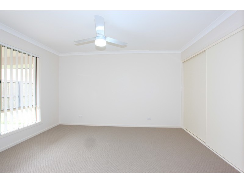 60 Mackintosh Drive, North Lakes QLD 4509