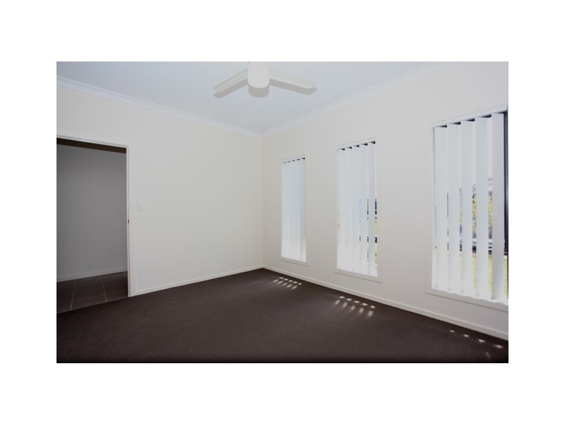 31 Shimao Crescent, North Lakes QLD 4509