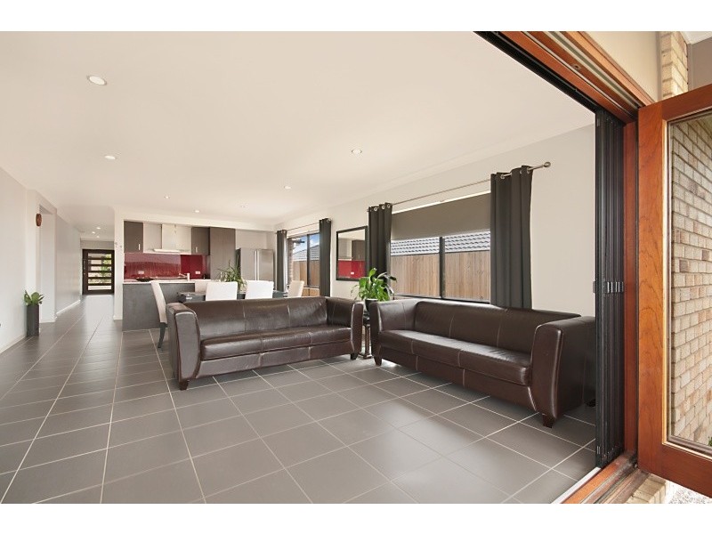 5 Suntrust Street, North Lakes QLD 4509