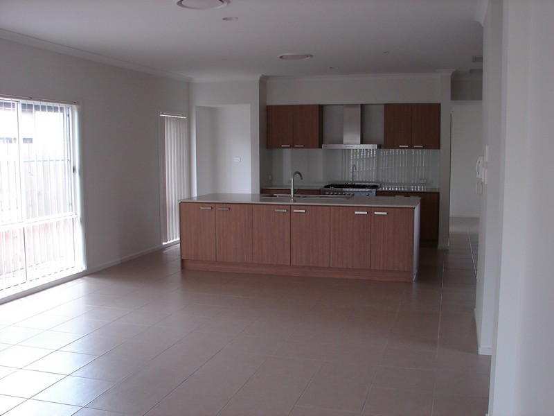 15 Satinay Parade, North Lakes QLD 4509