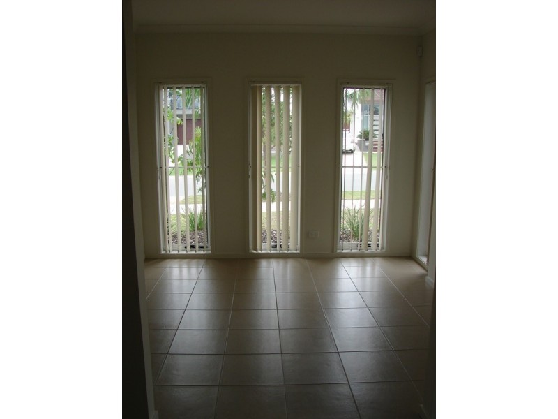 15 Satinay Parade, North Lakes QLD 4509