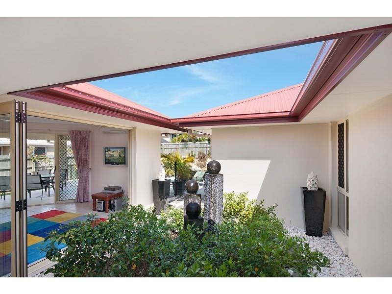 102 Copeland Drive, North Lakes QLD 4509