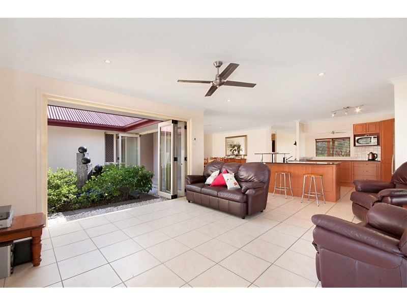102 Copeland Drive, North Lakes QLD 4509