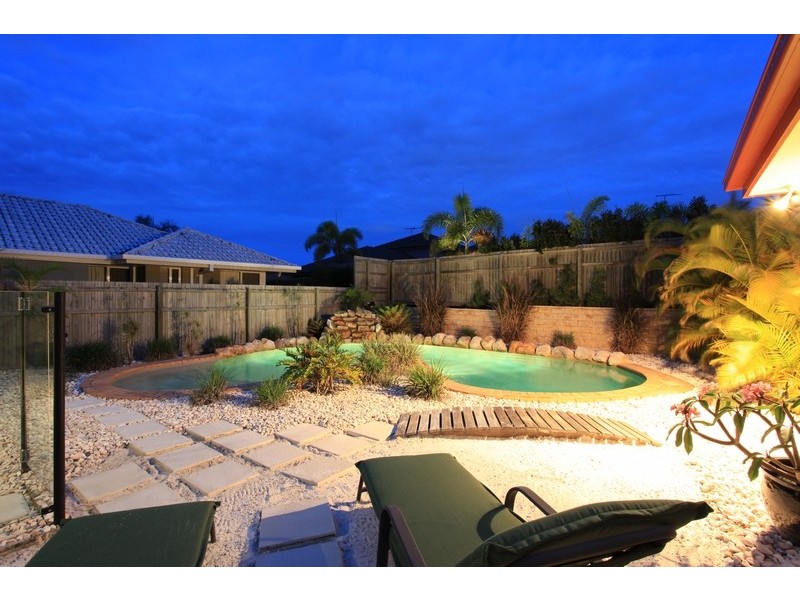 102 Copeland Drive, North Lakes QLD 4509