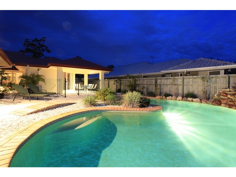 102 Copeland Drive, North Lakes QLD 4509