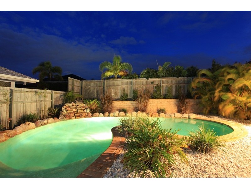 102 Copeland Drive, North Lakes QLD 4509