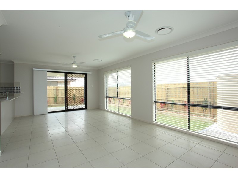 11 Mersey Street, North Lakes QLD 4509