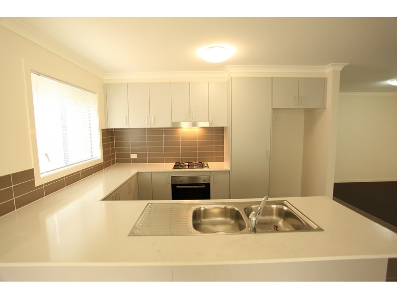 68 Mackintosh Drive, North Lakes QLD 4509