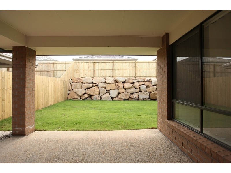 68 Mackintosh Drive, North Lakes QLD 4509