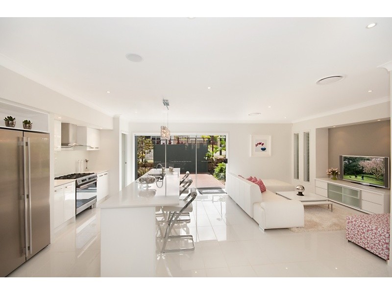 18 Forrestal Circuit, North Lakes QLD 4509