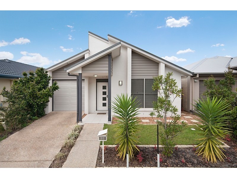 15 Planigale Crescent, North Lakes QLD 4509
