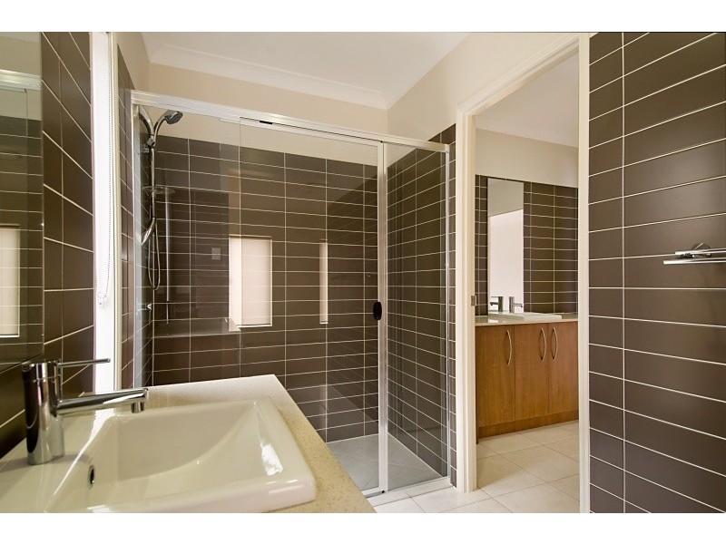 9 Els Court, North Lakes QLD 4509