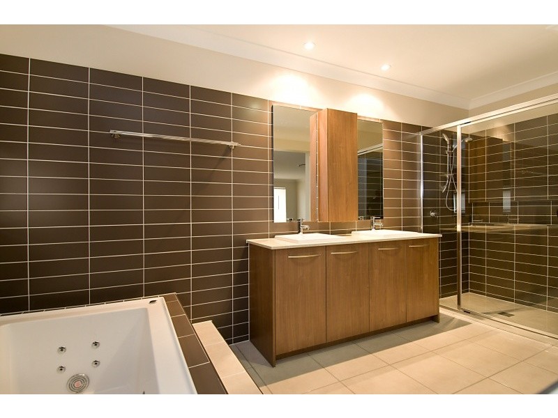 9 Els Court, North Lakes QLD 4509