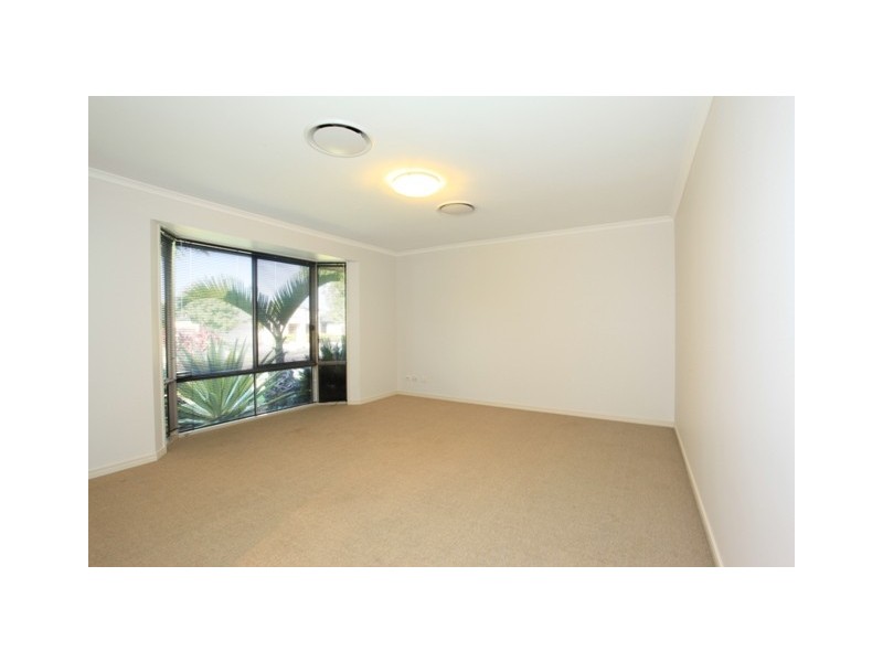 5 Springsure Parade, North Lakes QLD 4509