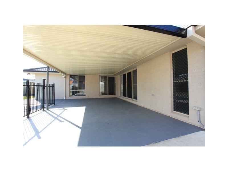 5 Springsure Parade, North Lakes QLD 4509