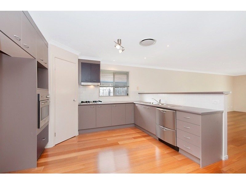 30 Whitfield Crescent, North Lakes QLD 4509