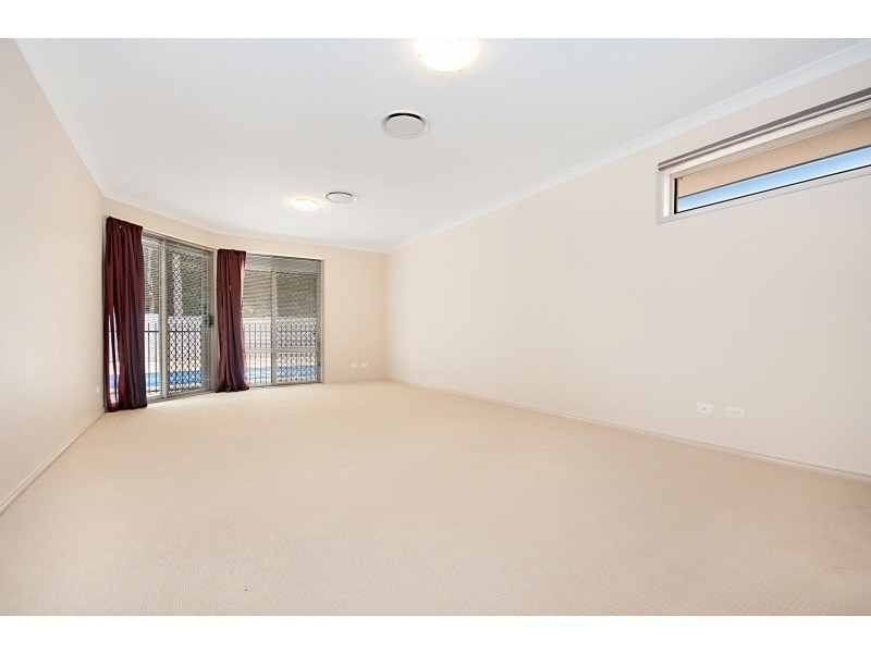 30 Whitfield Crescent, North Lakes QLD 4509