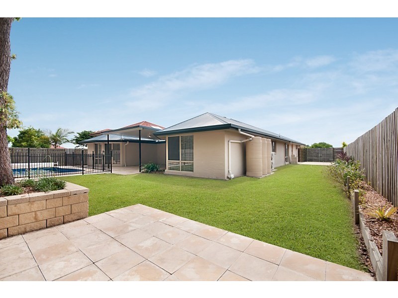30 Whitfield Crescent, North Lakes QLD 4509